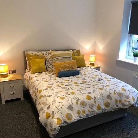 Seafront Suites - Close To Beach, Train Station & Southend Airport Сътън он Сий Екстериор снимка