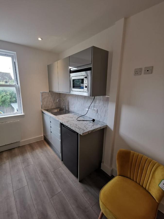 Seafront Suites - Close To Beach, Train Station & Southend Airport Сътън он Сий Екстериор снимка